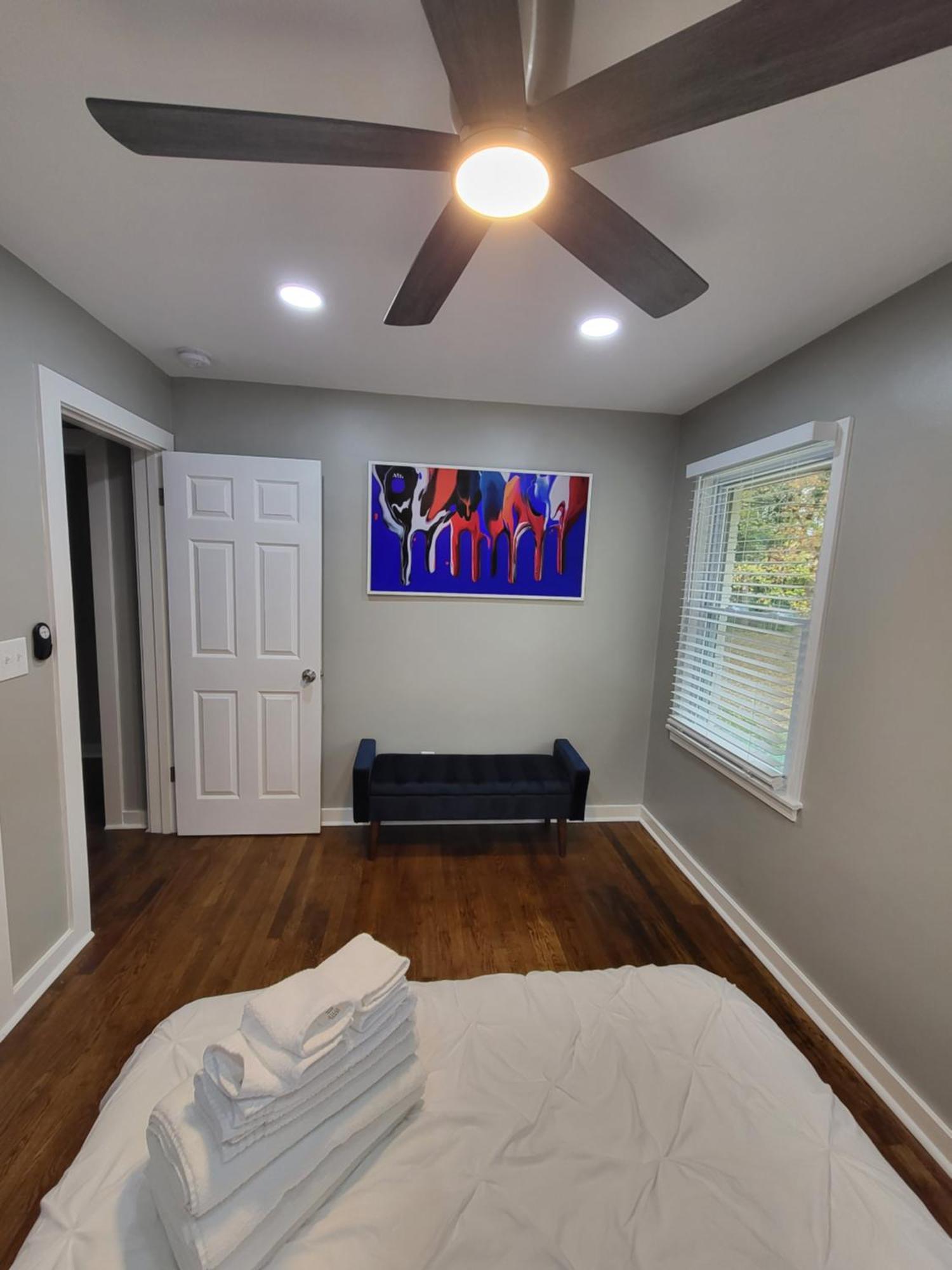 Rare Find! Private Heated Pool & Spa - Entire Home Near Atl City Center アトランタ エクステリア 写真